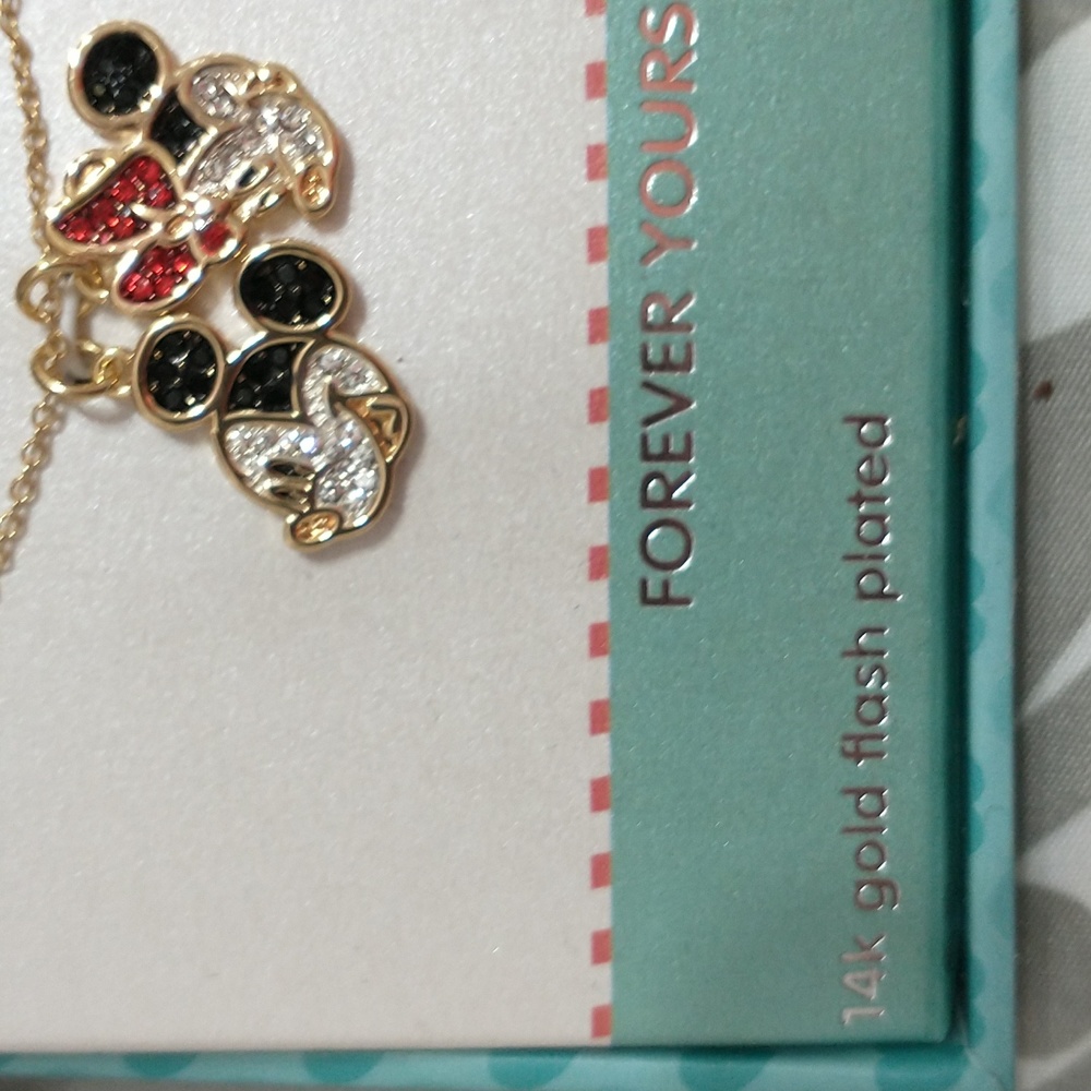 Mickey and Minnie new inbox necklace - Picture 2 of 7